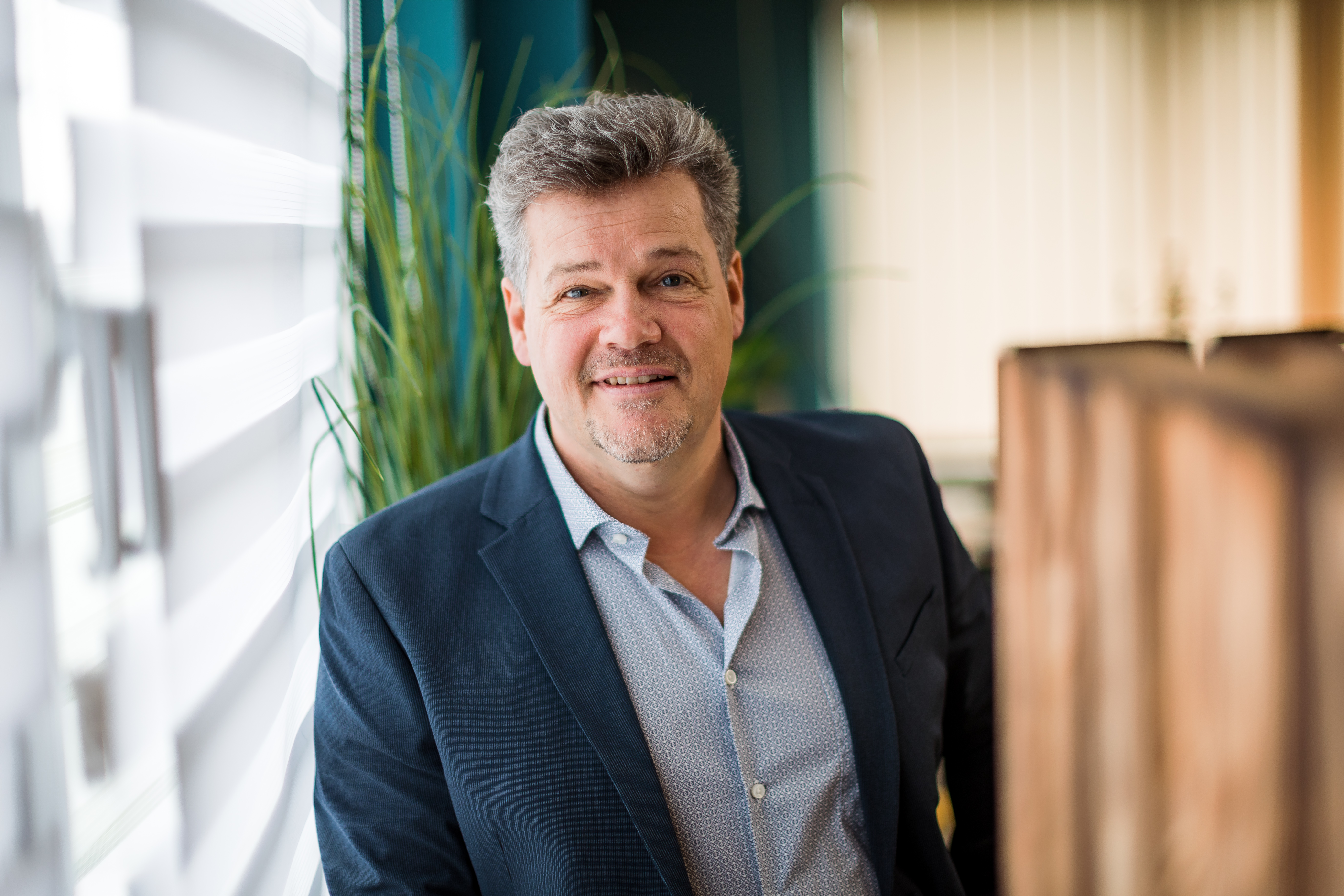 Volker Ebert, genannt Ebi, im dunklen Sakko